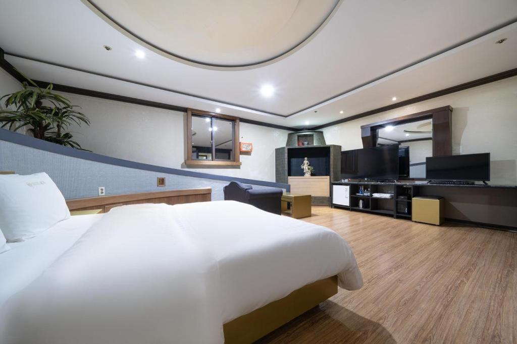 Hotel Head-One Uijeongbu Εξωτερικό φωτογραφία