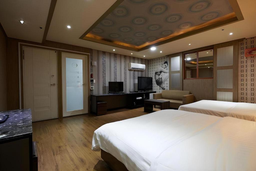 Hotel Head-One Uijeongbu Εξωτερικό φωτογραφία
