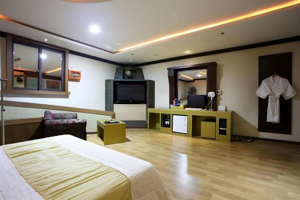Hotel Head-One Uijeongbu Εξωτερικό φωτογραφία