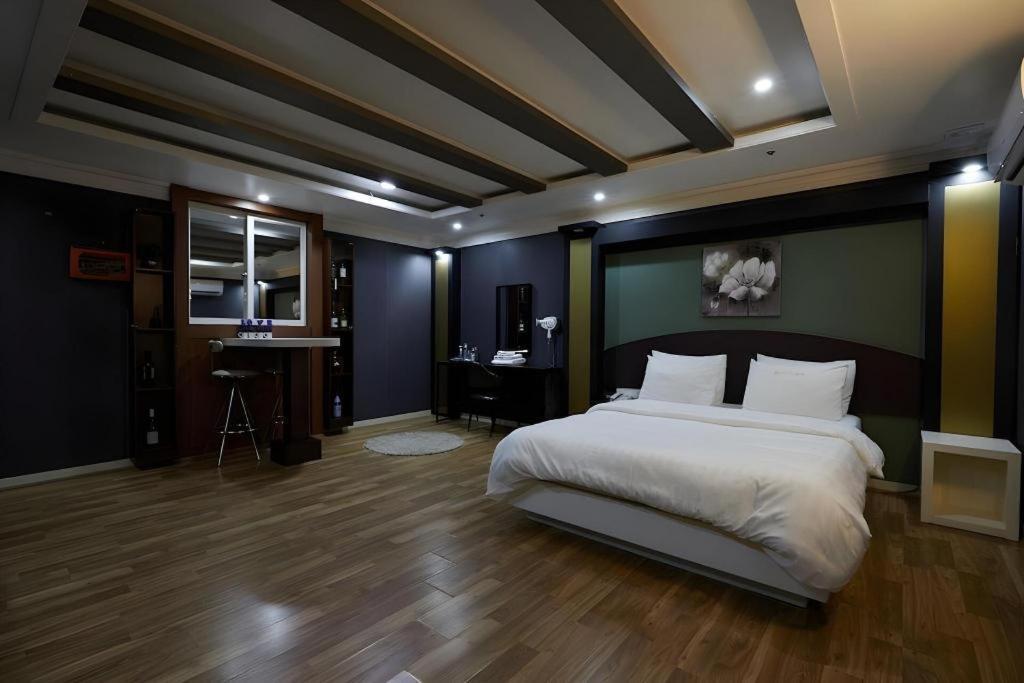 Hotel Head-One Uijeongbu Εξωτερικό φωτογραφία