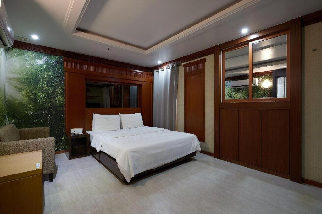 Hotel Head-One Uijeongbu Εξωτερικό φωτογραφία